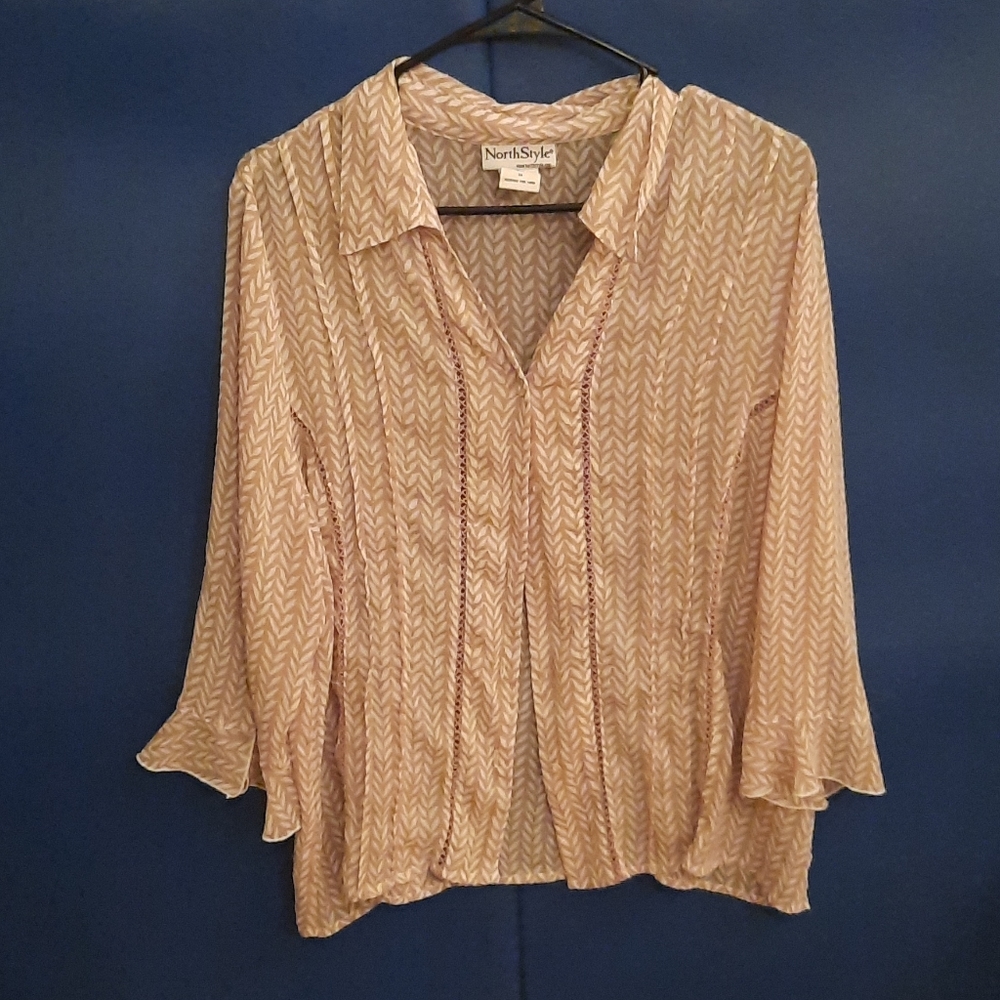 NorthStyle woman's blouse size 1X